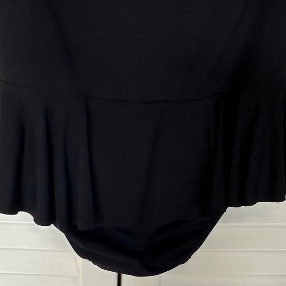 (NWOT)  WOMEN'S BLACK RALPH LAUREN ONE PIECE BATHING SUIT, SIZE 10 - Picture 4 of 8